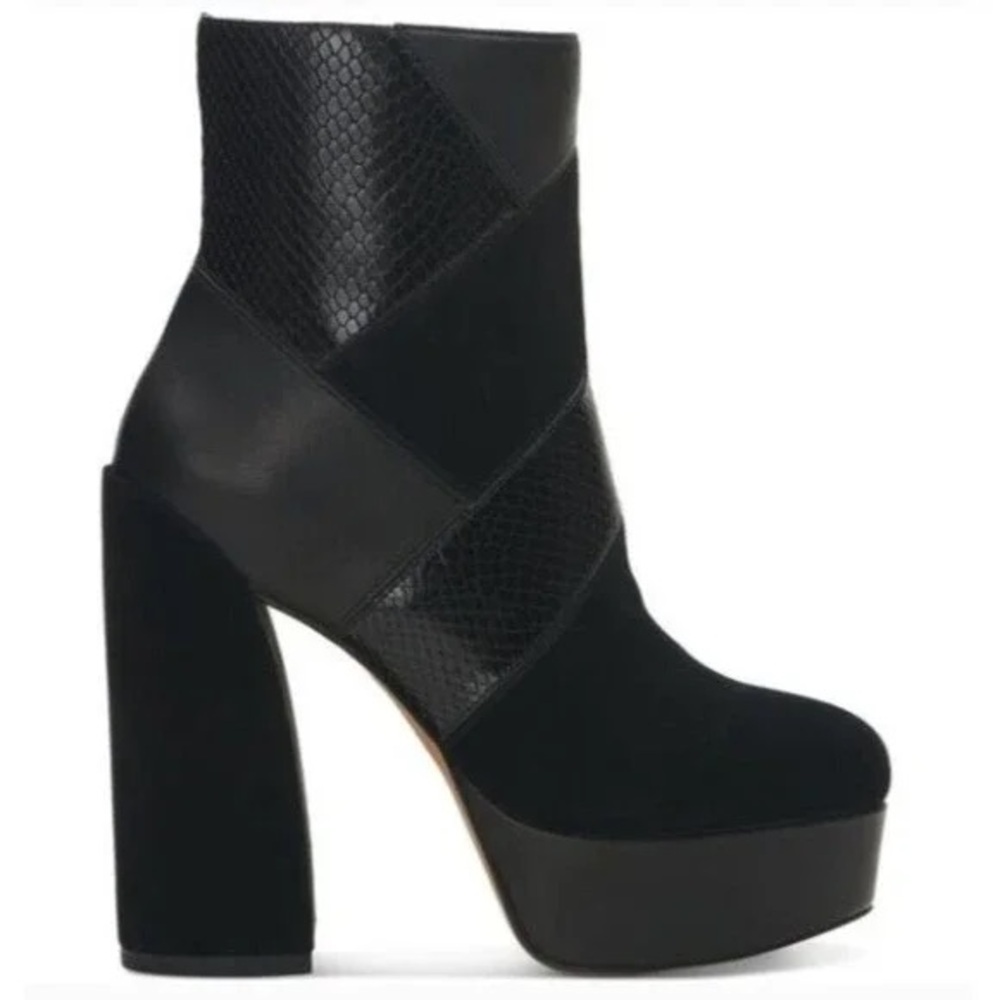 Vince Camuto Leather Gilisama Black Suede Platform Ankle Boots Shoes Size 7